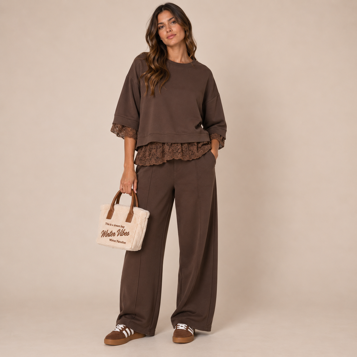 Maglia Tuta Oversize con dettagli in pizzo