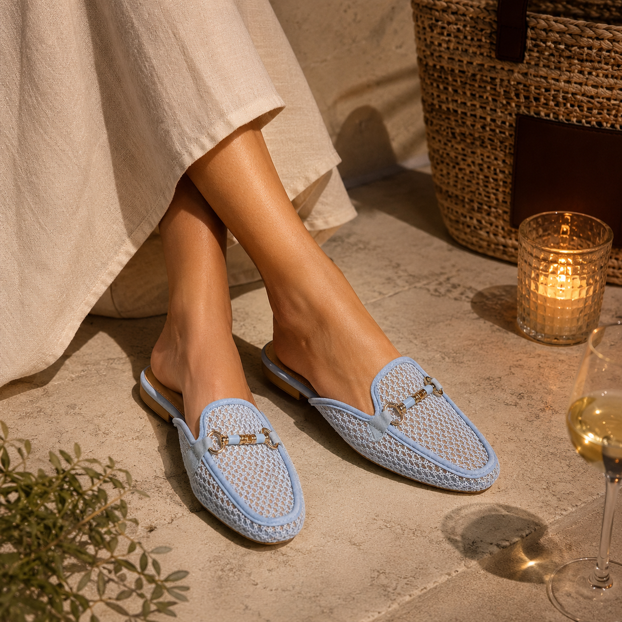 Sabot Donna Traforato Azzurro con Morsetto Decorativo