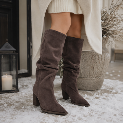 Stivale Alto Scamosciato con Tacco – Khaki e Marrone