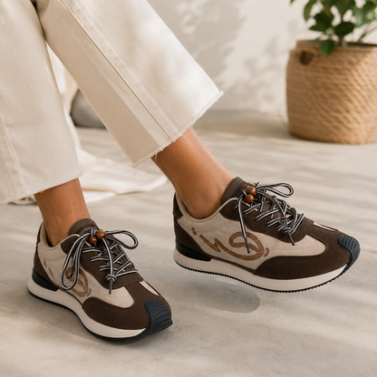 Sneakers Casual con Lacci Decorativi