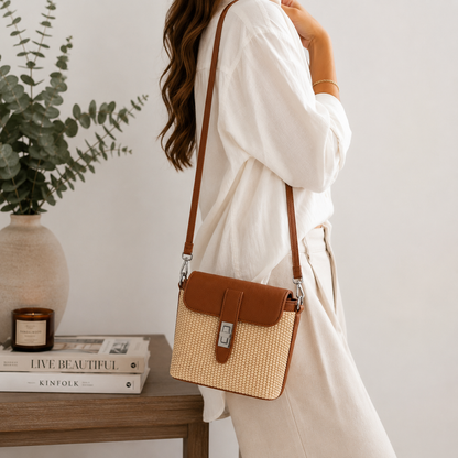 Borsa Tracolla Effetto Rafia con Chiusura Gioiello – Azzurro, Camel, Rosso e Rosa