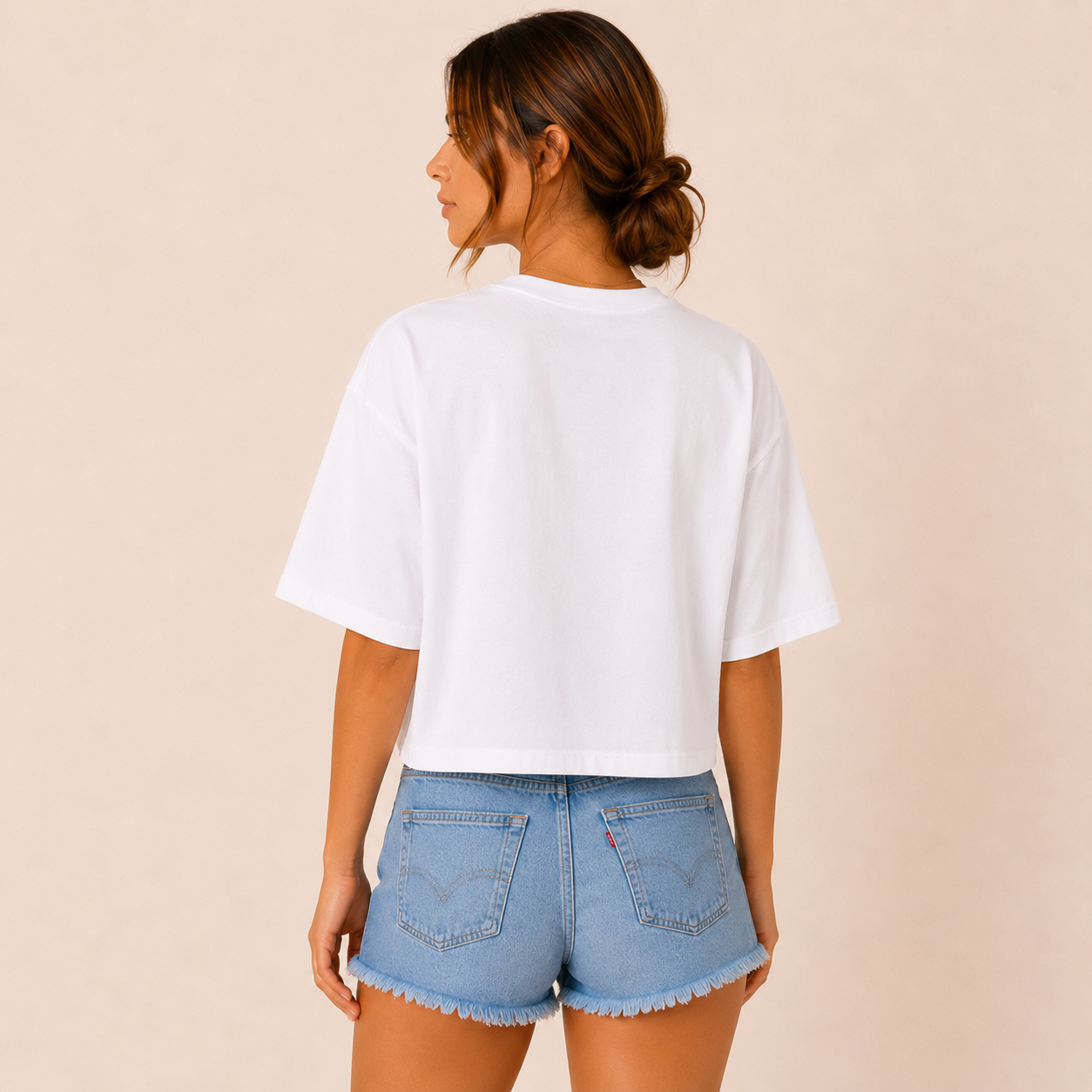 T-Shirt Donna “Stai nel Chill Sis” Bianca